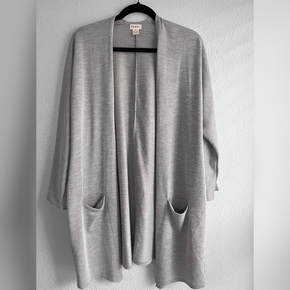 DONNI. Open front Gray Sweater Coat Size Unique - Picture 2 of 10